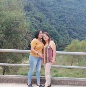 Meet your Posher, Esmeralda